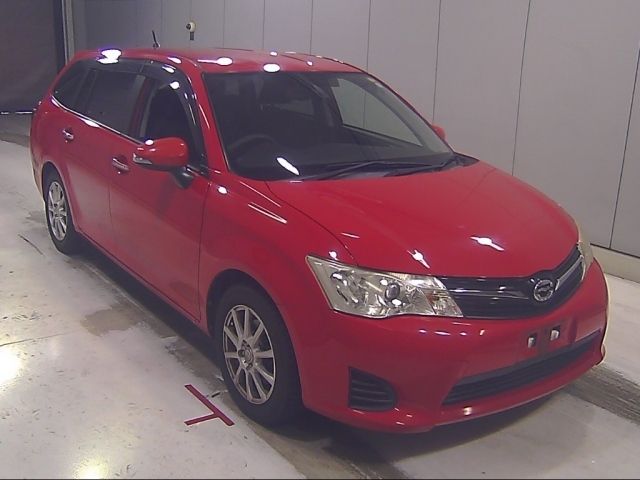 55078 Toyota Corolla fielder ZRE162G 2012 г. (Honda Nagoya)